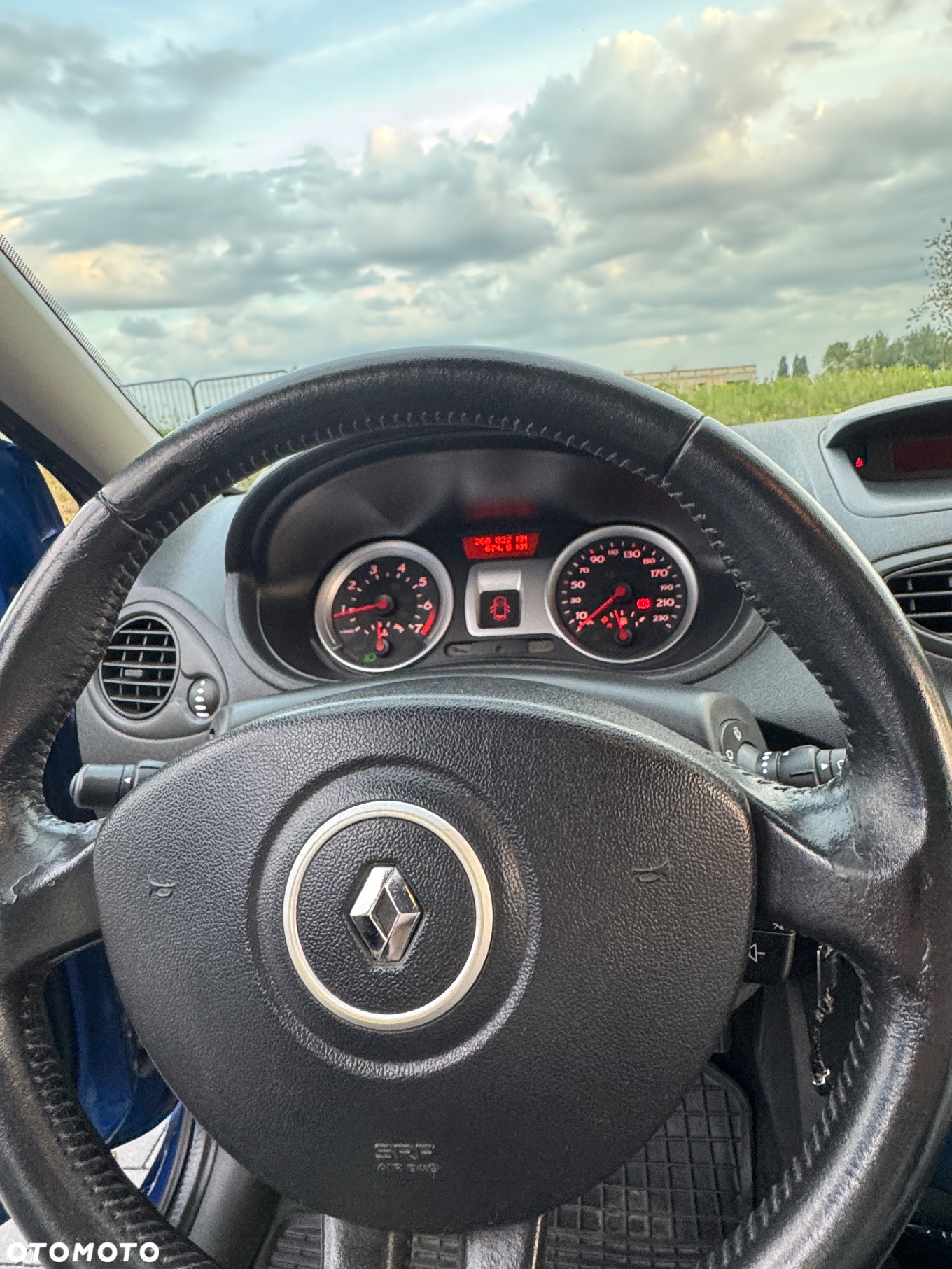 Renault Clio 1.2 16V Alize - 9