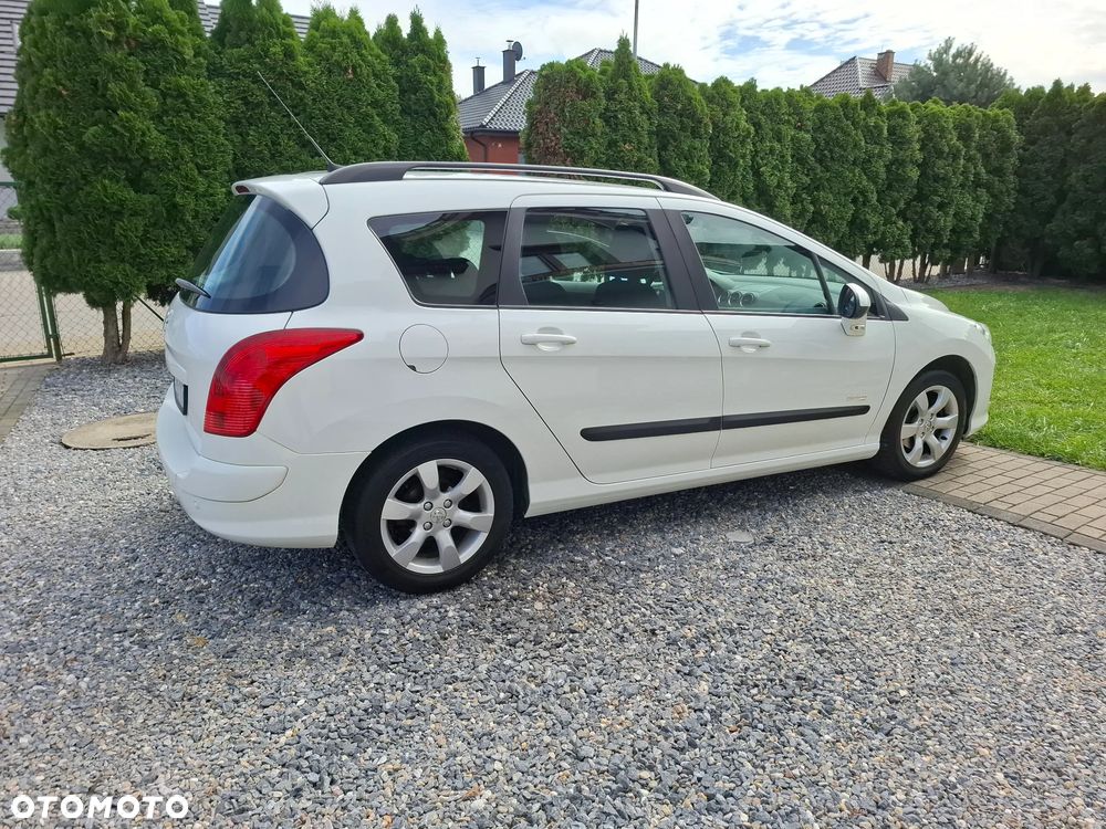 Peugeot 308 e-HDi FAP 115 Stop&Start Business Line Niveau 1 - 4