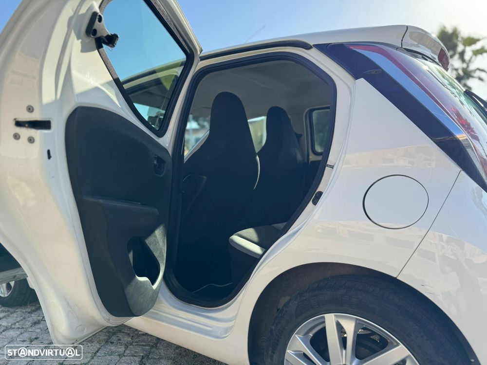 Toyota Aygo 1.0 X-Play - 14