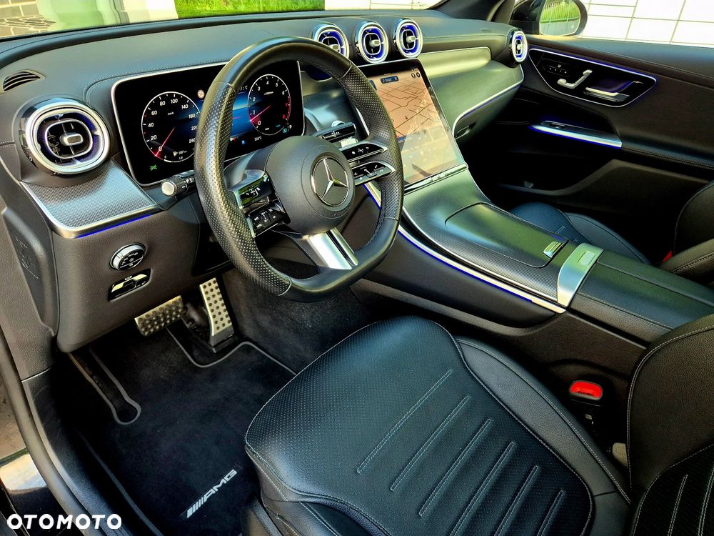 Mercedes-Benz GLC 300 4Matic 9G-TRONIC AMG Line Advanced - 17