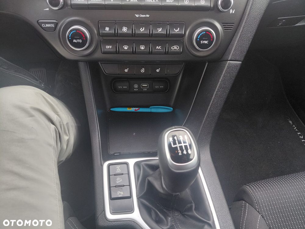 Kia Sportage 2.0 CRDI 4WD Fifa World Cup Edition - 10
