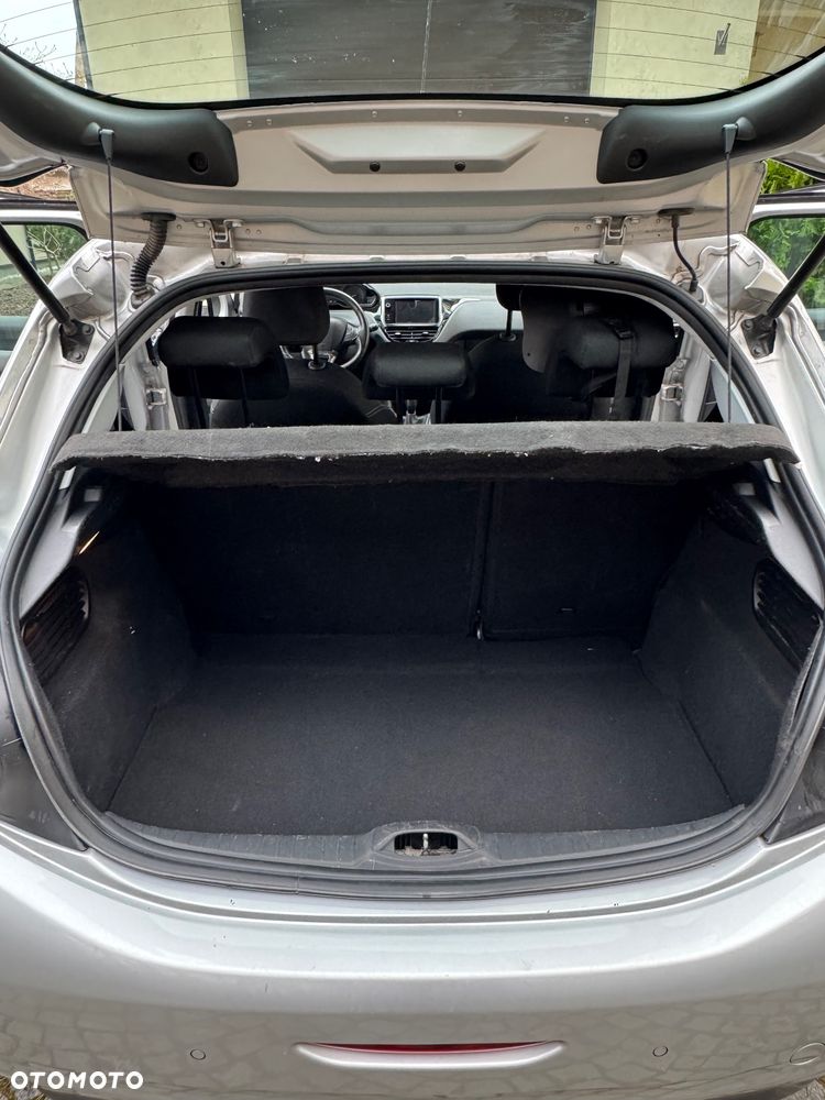 Peugeot 208 1.2 PureTech Access - 11