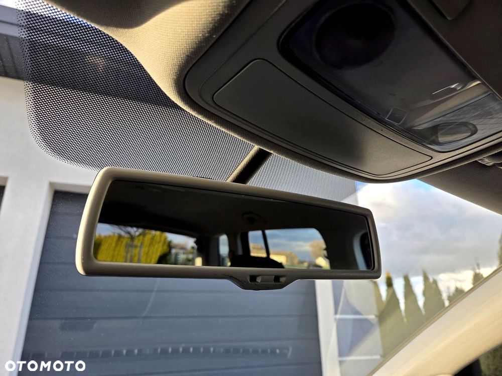 Volkswagen Touran 1.6 TDI DPF MATCH - 30