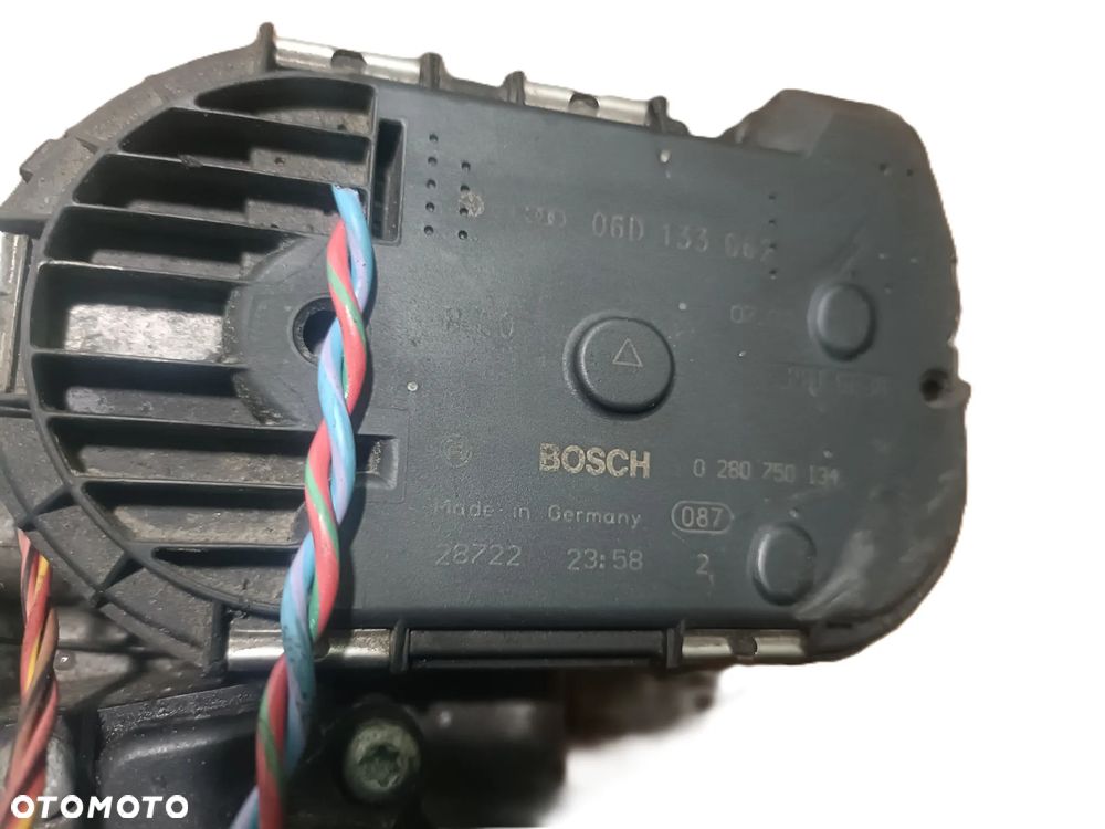 AUDI A4 B6 00-04 2,0 FSI zawór EGR 06D131569C + przepustnica 0280750134 * - 5