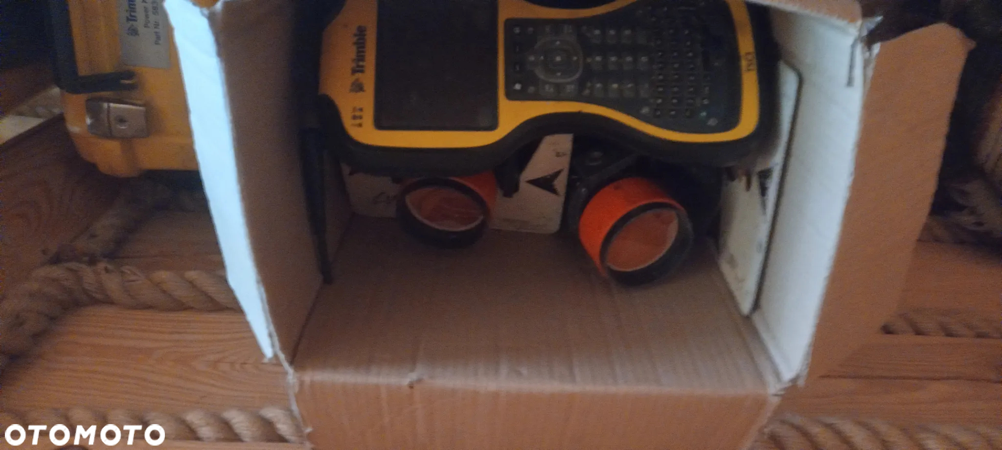 Niwelacja GCS 900  3D trimble z tachymetrem Trimble SPS930 RADIO LUSTRO MONITOR CB430 - 5