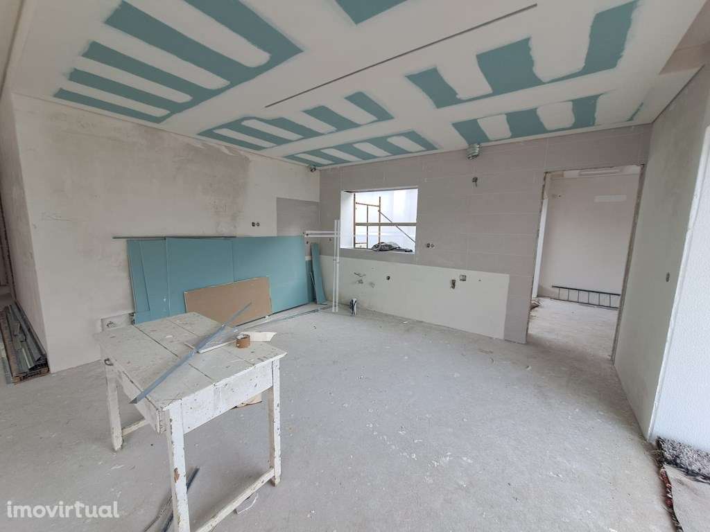 Moradia isolada T3+1, arquitetura contemporânea - Fernão Ferro - Grande imagem: 2/34