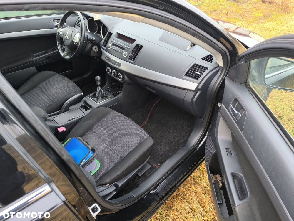 Mitsubishi Lancer - 7