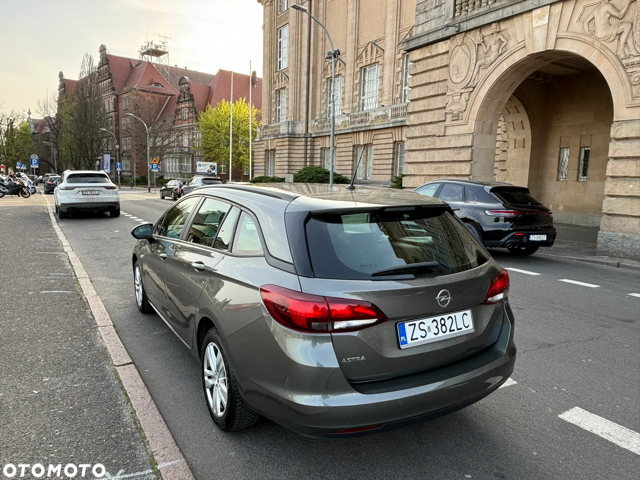 Opel Astra V 1.4 T Enjoy S&S - 7