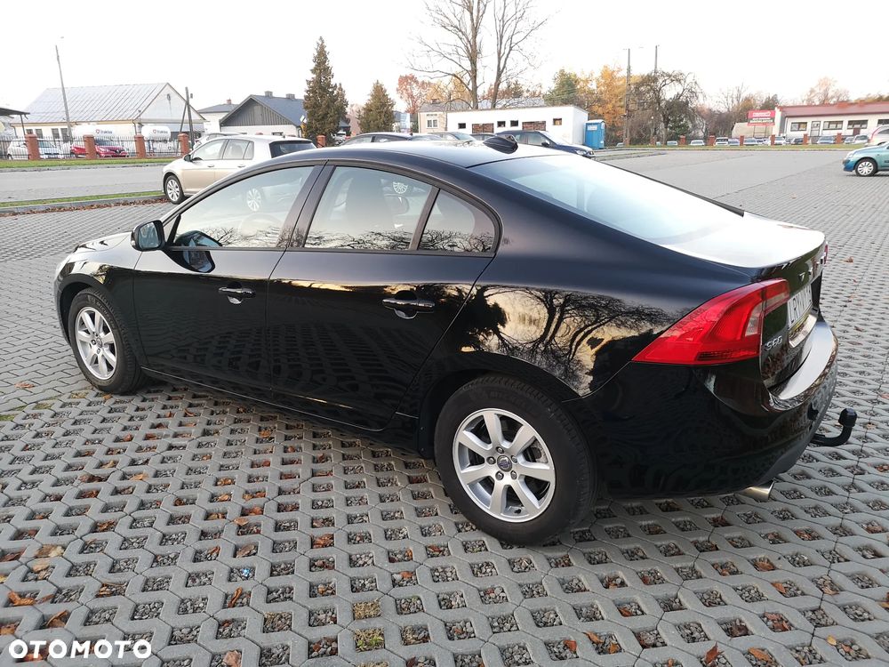 Volvo S60 T3 Edition - 4