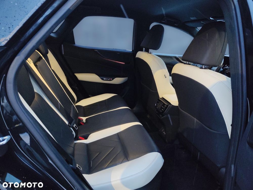 Lexus NX 350h Omotenashi AWD - 10