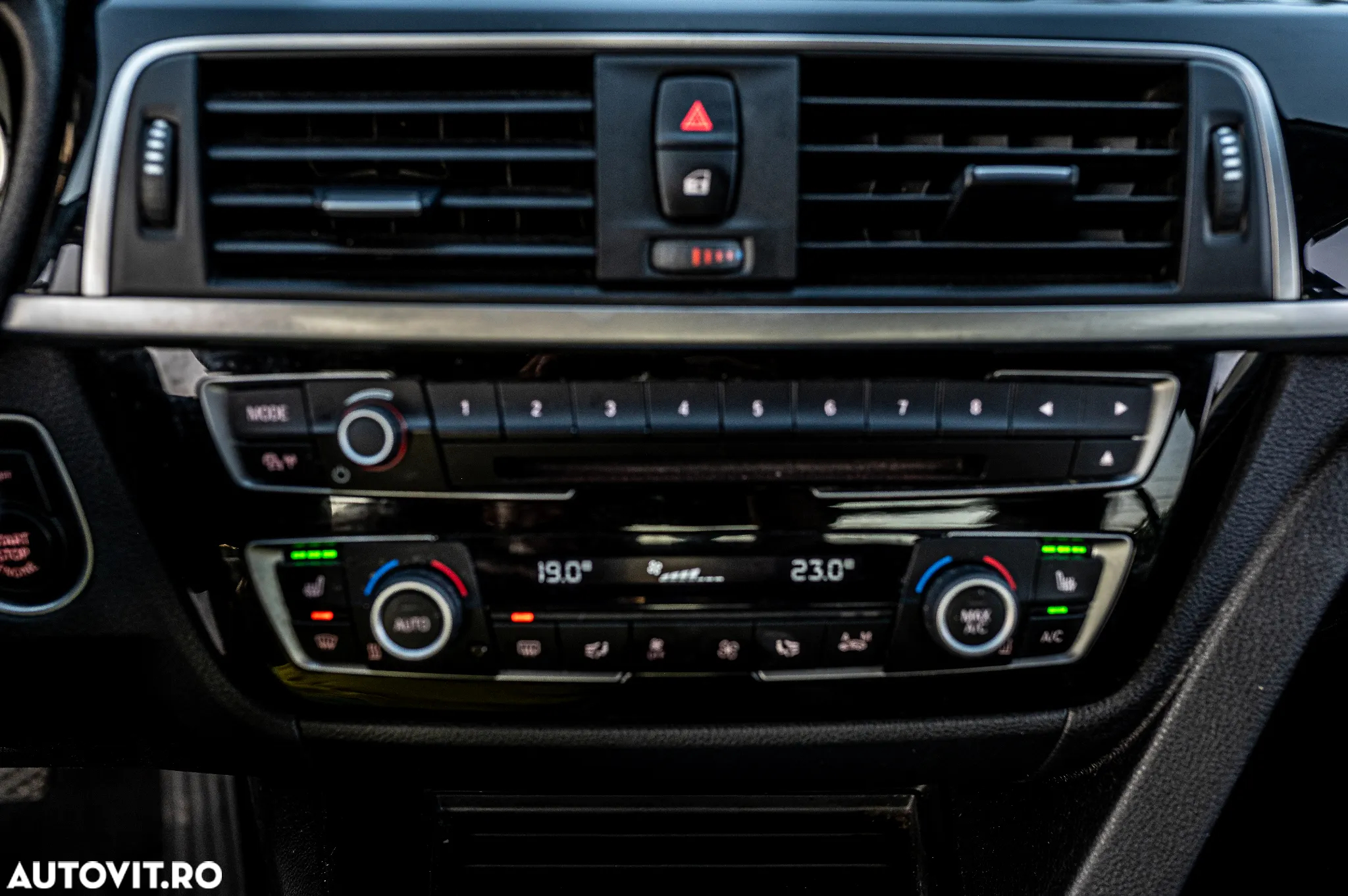 BMW Seria 3 - 34