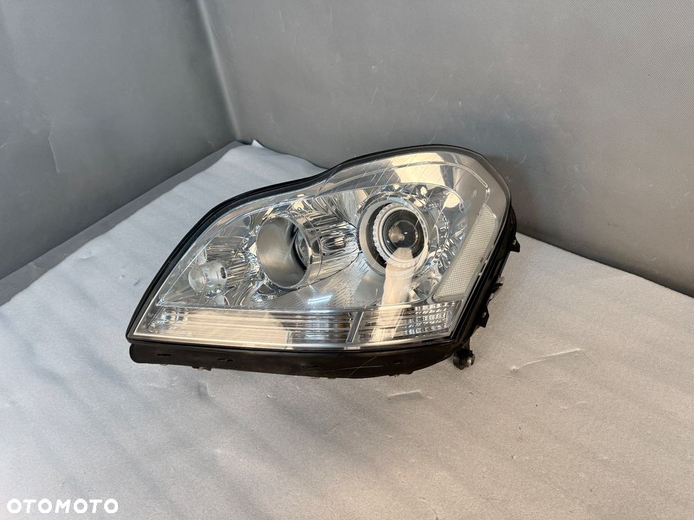 Lampa przednia lewa Mercedes-Benz GL X164 A164 XENON A1648203961 - 2