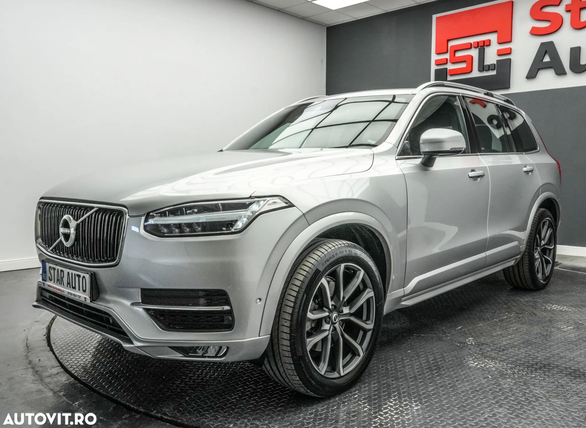 Volvo XC 90 D5 AWD Momentum - 1