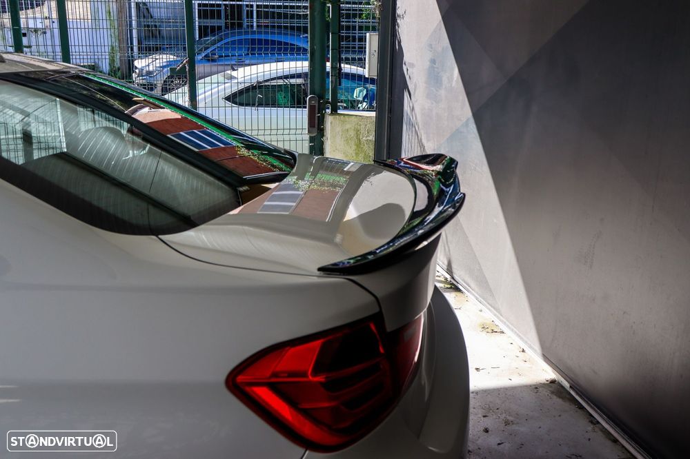 BMW 320 d Auto Pack M - 11