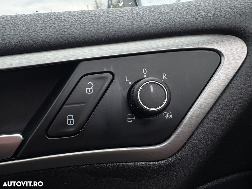 Volkswagen Golf 1.2 TSI BlueMotion Technology DSG Comfortline - 26