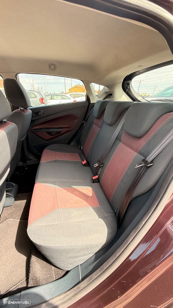 Ford Fiesta 1.4 TDCI Titanium - 18