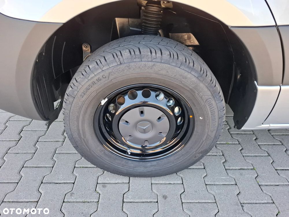 Mercedes-Benz Sprinter 317 CDI Furgon PRO długi 4325 mm L3H2 - 14