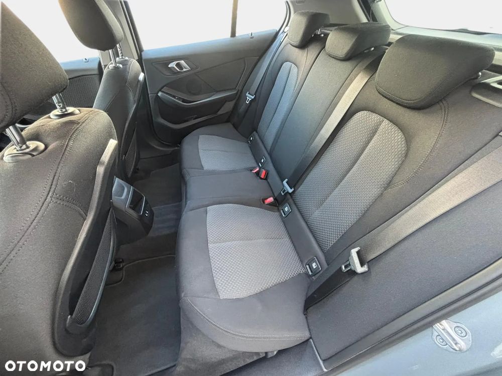 BMW Seria 1 118i Advantage - 22