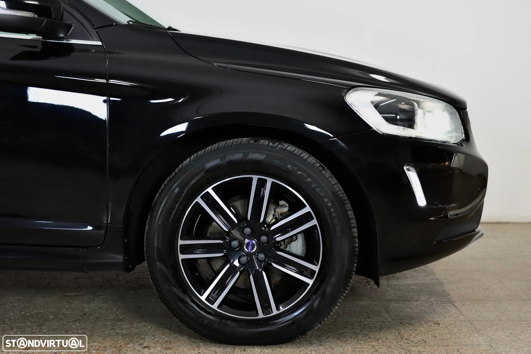 Volvo XC 60 2.0 D3 Summum Geartronic - 22