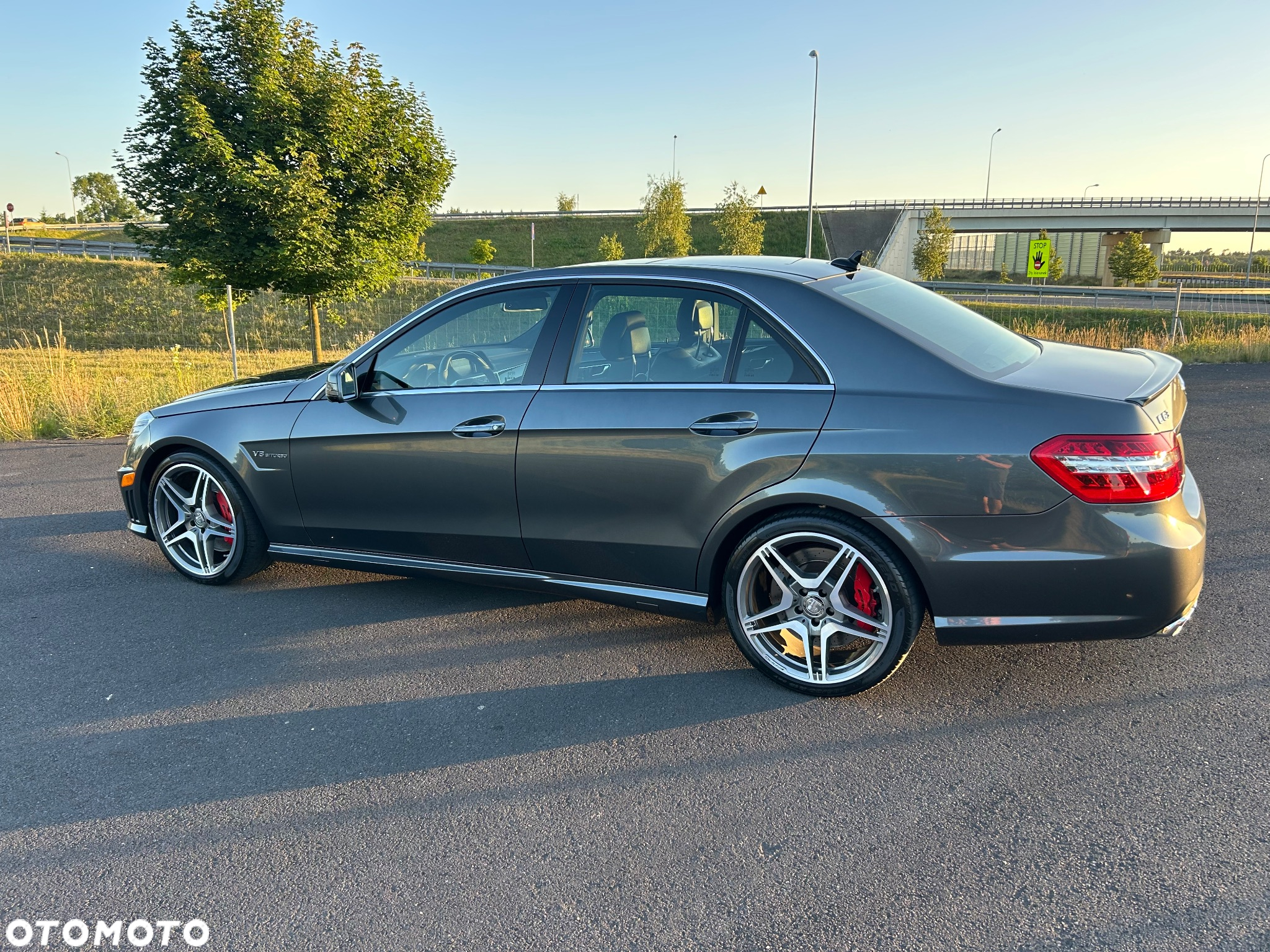 Mercedes-Benz Klasa E 63 AMG - 17