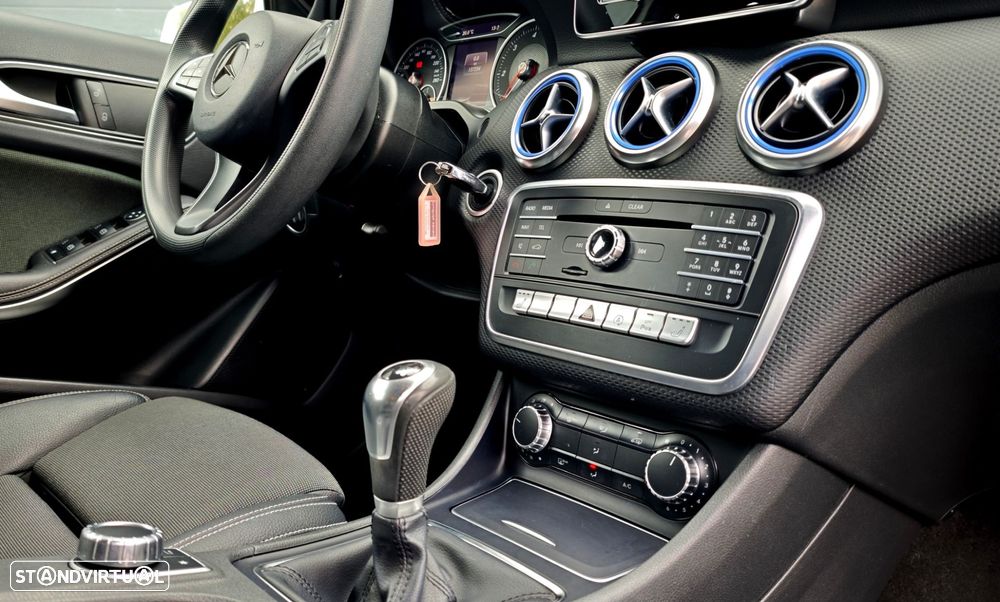 Mercedes-Benz A 180 d Urban - 18