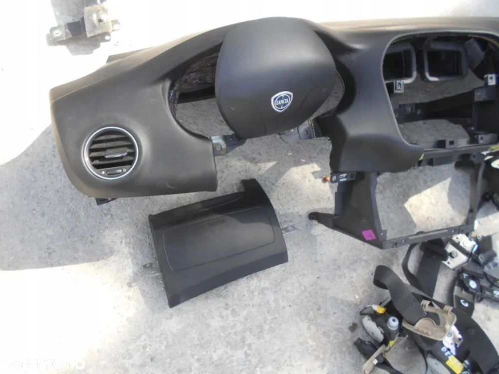 LANCIA DELTA DESKA KONSOLA  PODUSZKI PASY SENSOR ORGINAŁ - 2