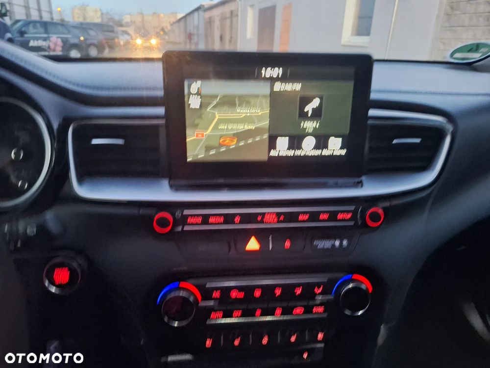 Kia Ceed 1.6 CRDi Platinum Edition - 23