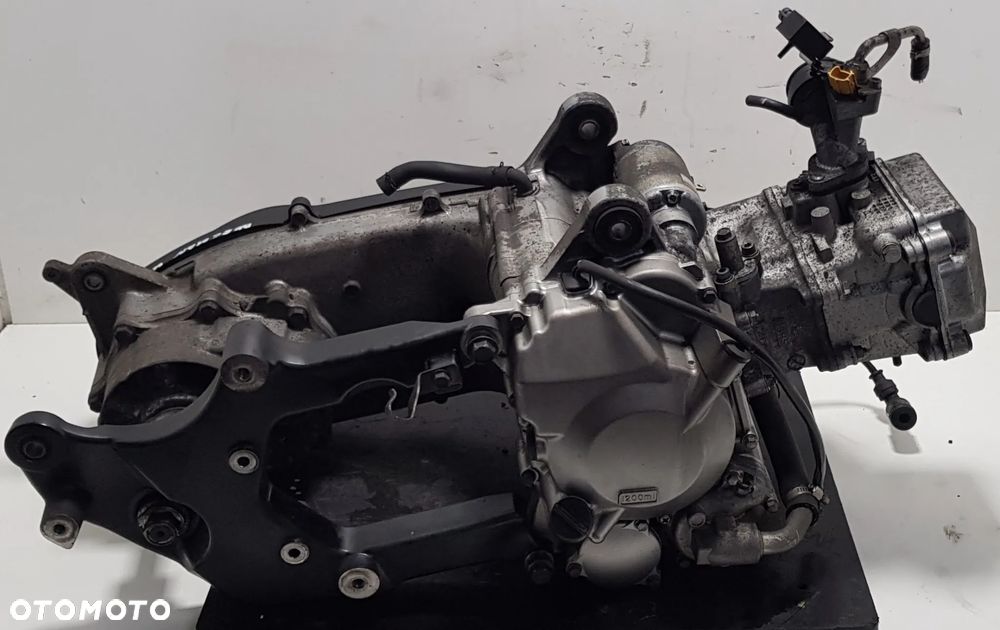Suzuki Burgman k7 125 Silnik - 7