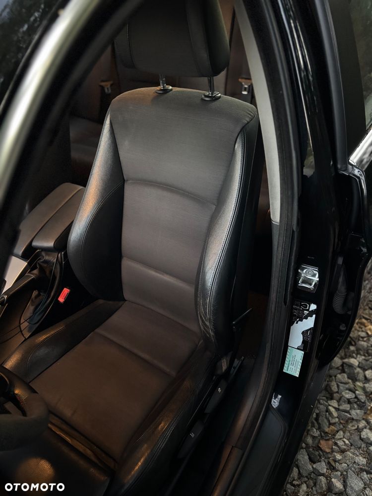 BMW Seria 3 325i - 19