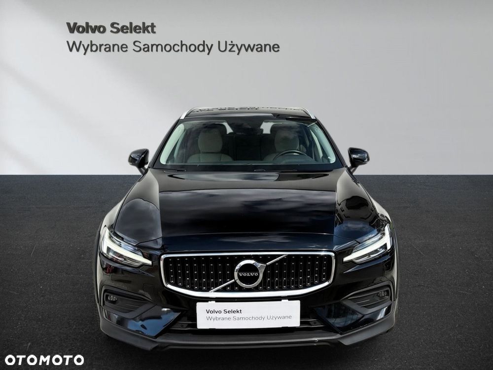Volvo V60 Cross Country - 3