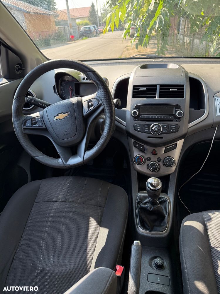 Chevrolet Aveo - 12