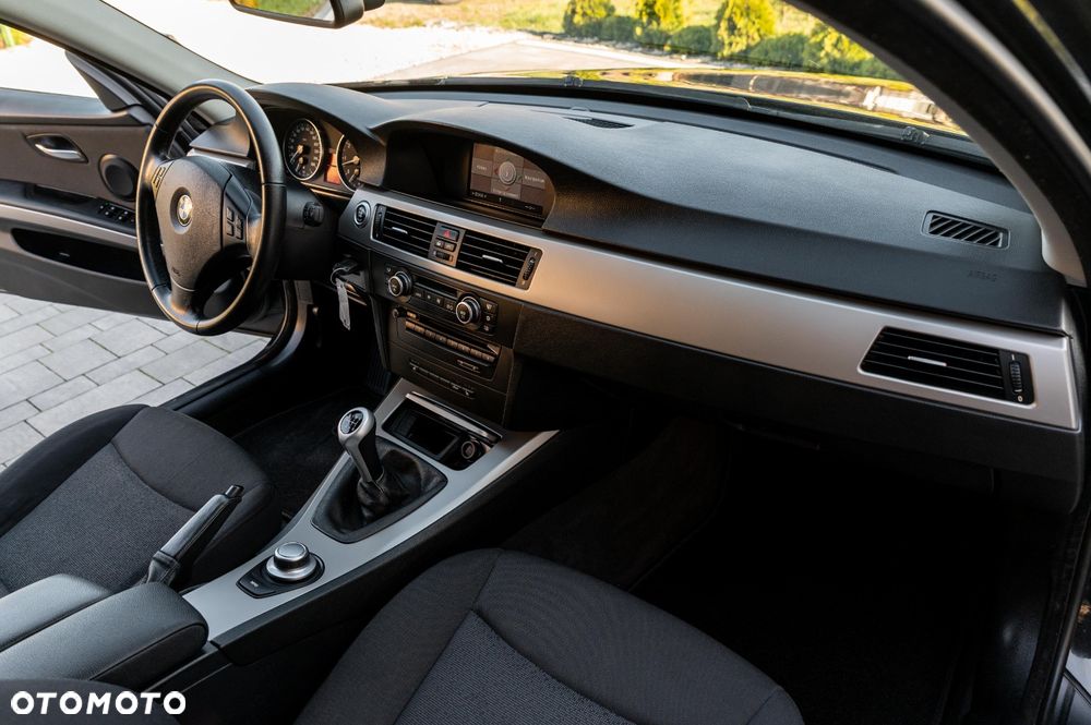 BMW Seria 3 - 35
