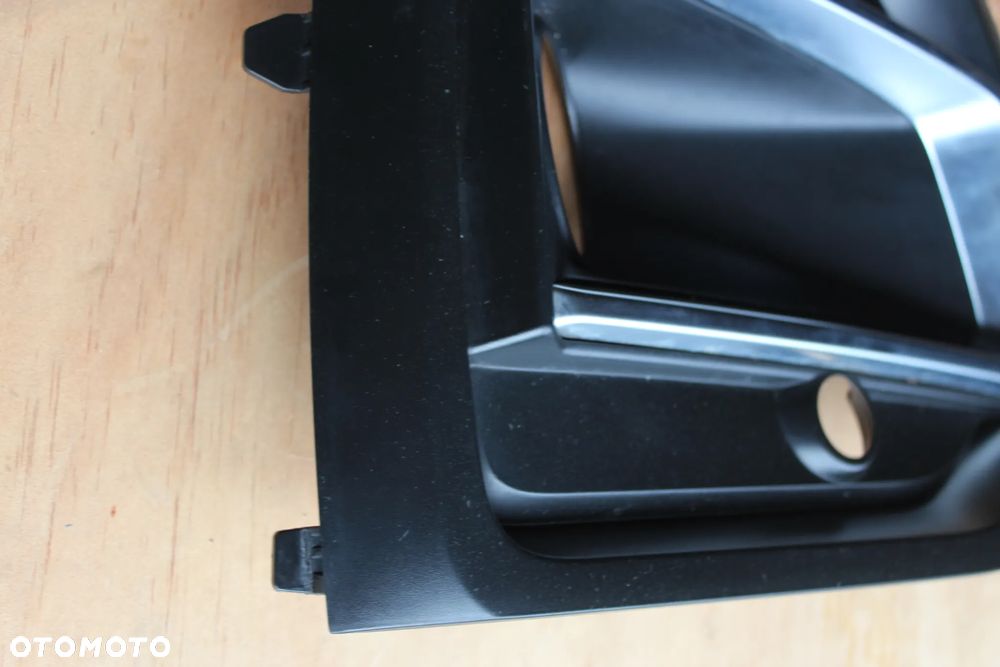 KRATKA ZDERZAKA PRAWA AUDI Q5 80A LIFT 80A807682N 2023 - 8