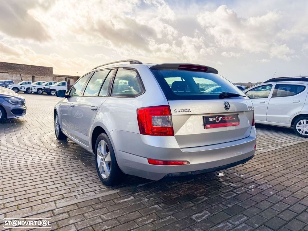 Skoda Octavia Break 1.6 TDi Style DSG - 7