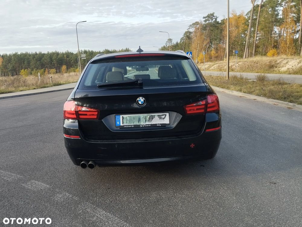 BMW Seria 5 520d Touring Luxury Line - 25