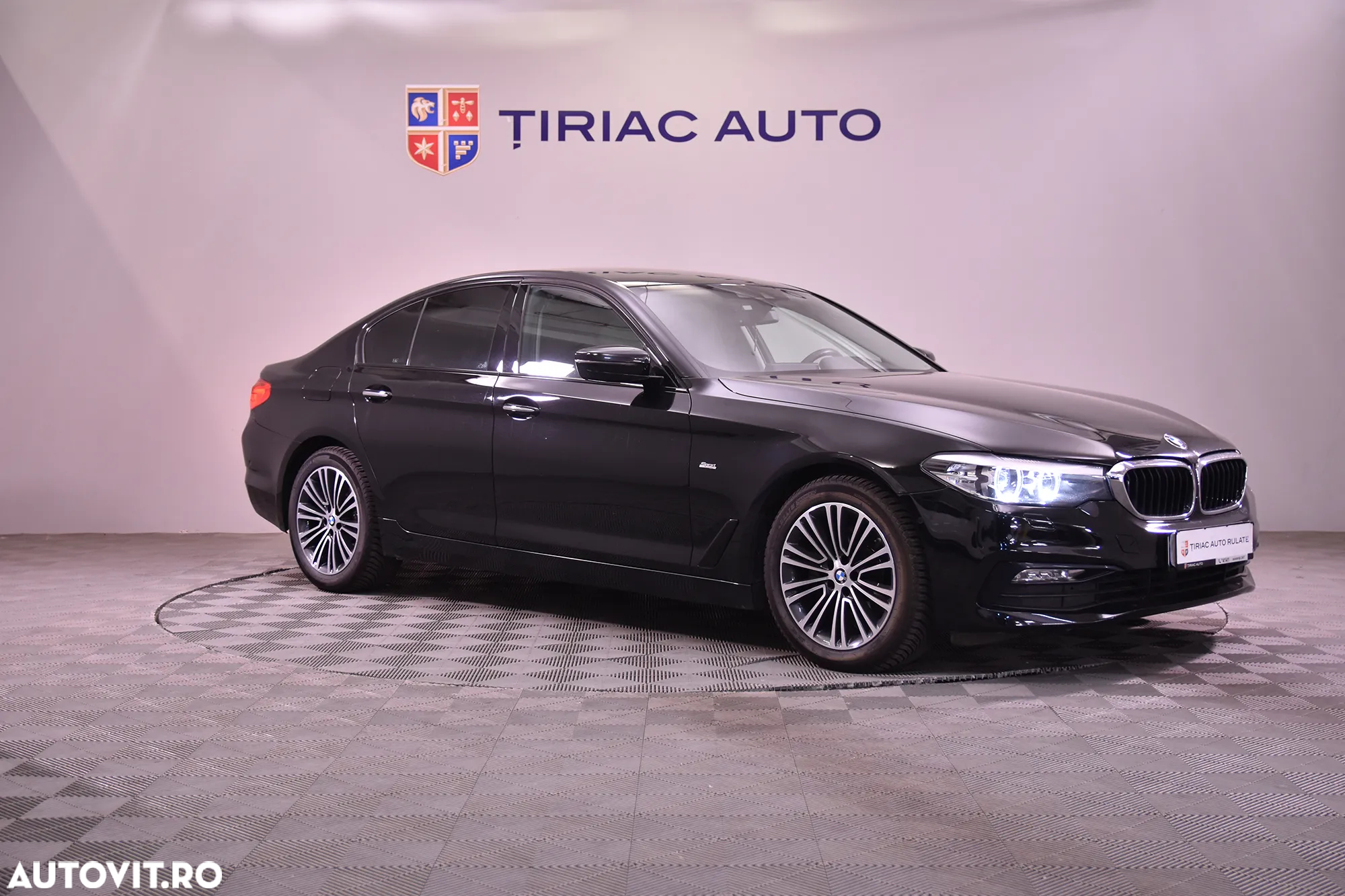 BMW Seria 5 520d Aut. Sport Line - 7
