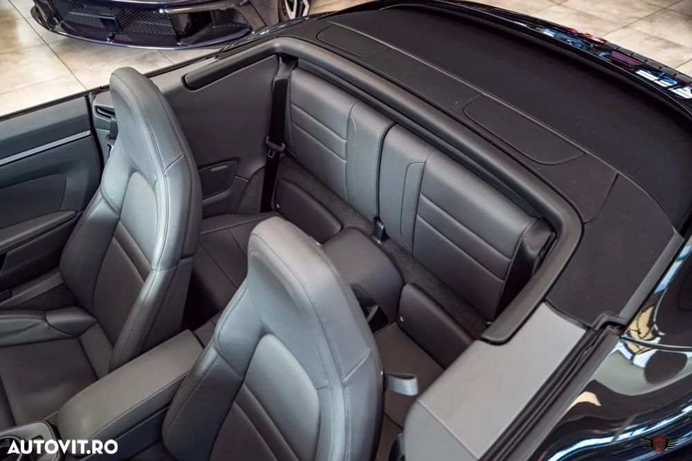 Porsche 911 Carrera PDK - 23