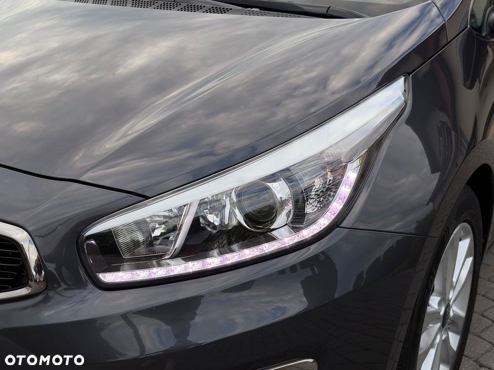 Kia Ceed 1.6 CRDi 136 ISG Platinum Edition - 13