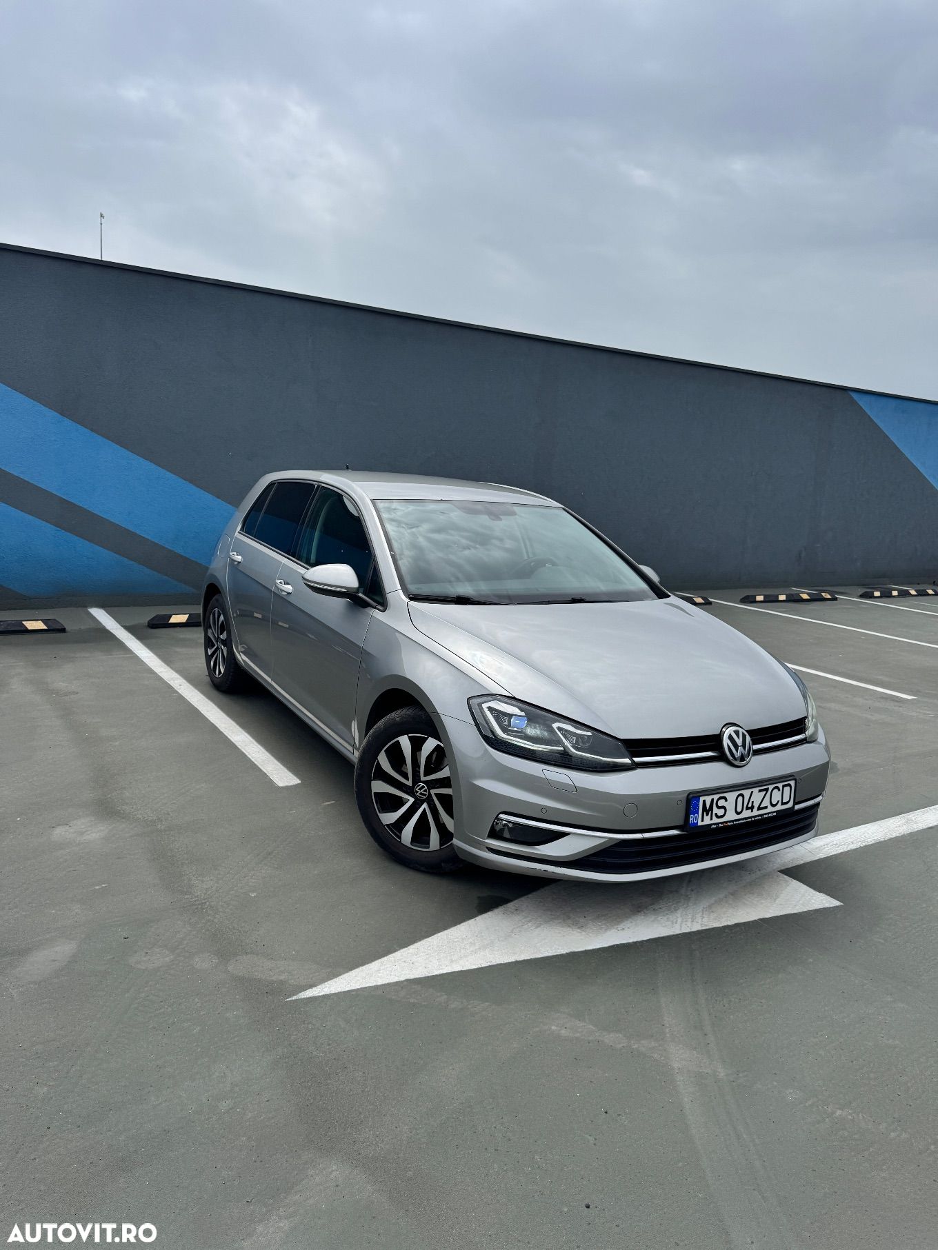 Volkswagen Golf 1.6 TDI DSG Comfortline - 1
