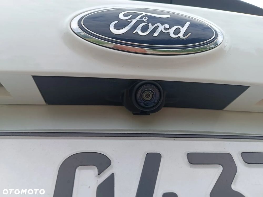 Ford Kuga 2.0 TDCi 2x4 ST-Line - 19