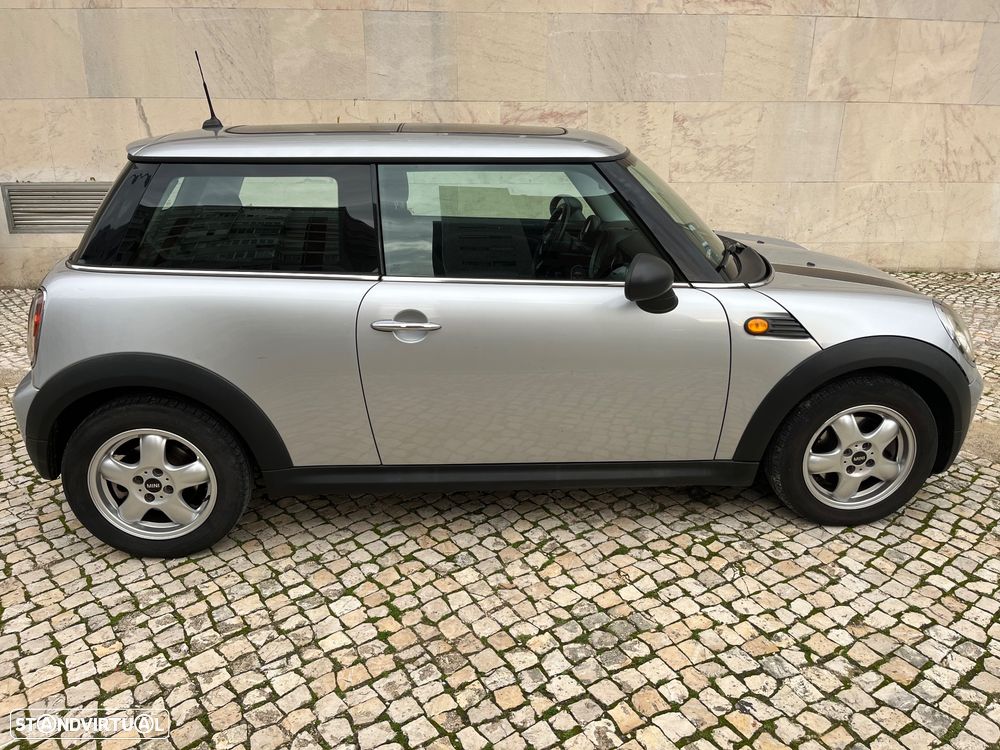 MINI 3 Portas One 1.4 - 22