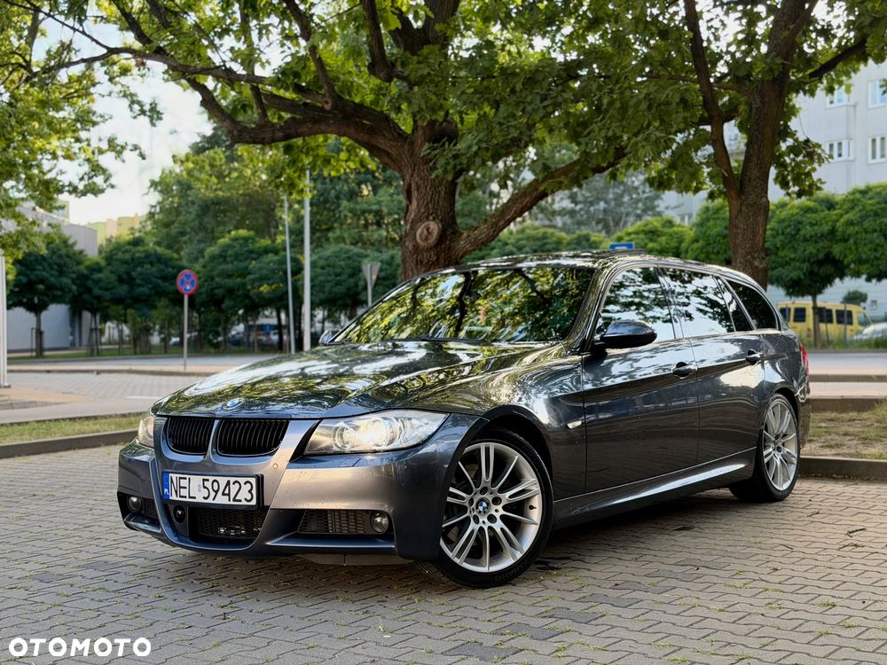 BMW Seria 3 330i - 40