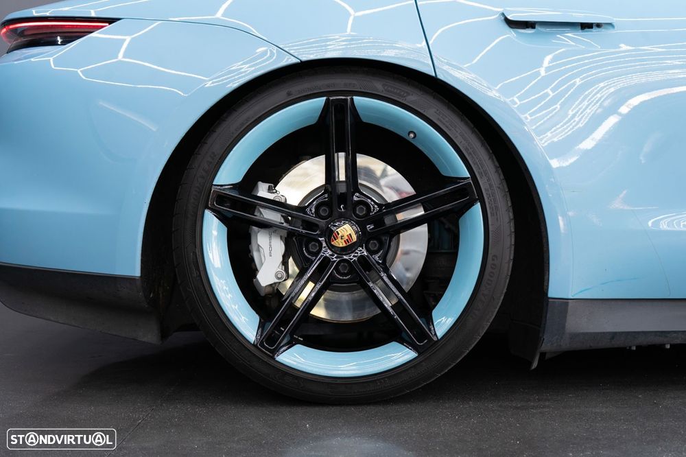 Porsche Taycan 4S - 14