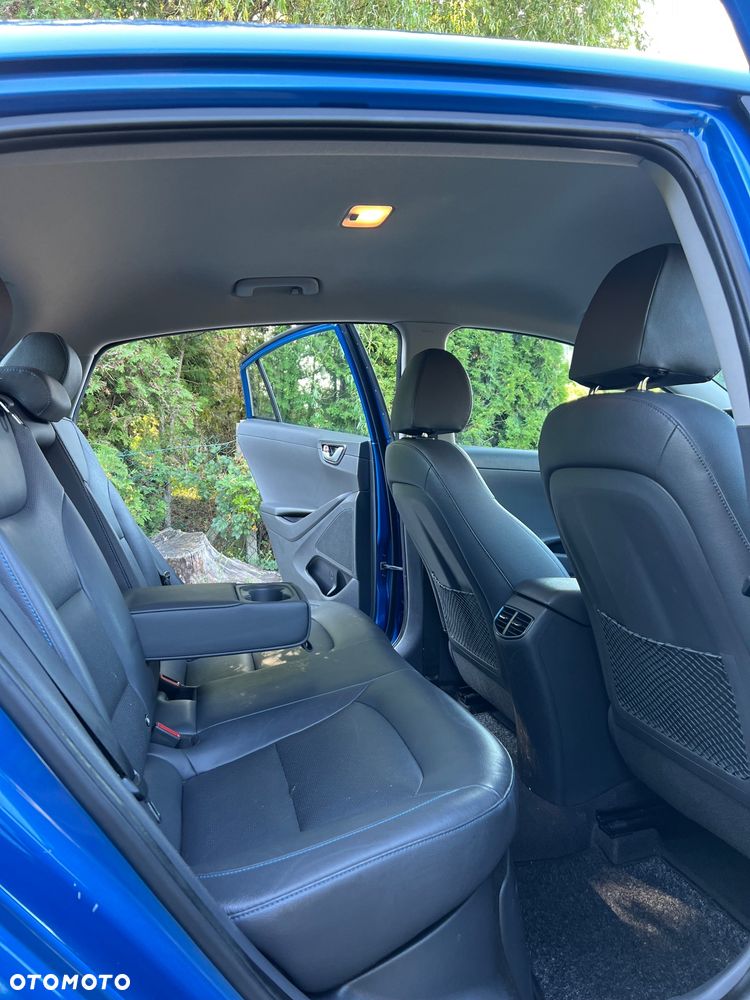 Hyundai IONIQ Hybrid Premium - 24