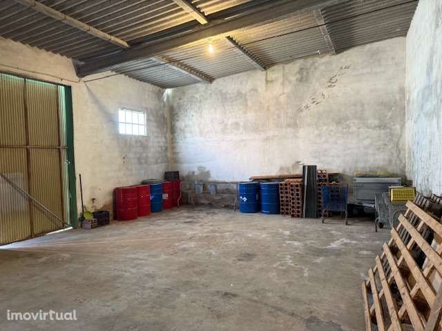 Armazém Versátil de 88 m²: Oportunidade Ideal para Expandir o Seu Negó - Grande imagem: 5/9