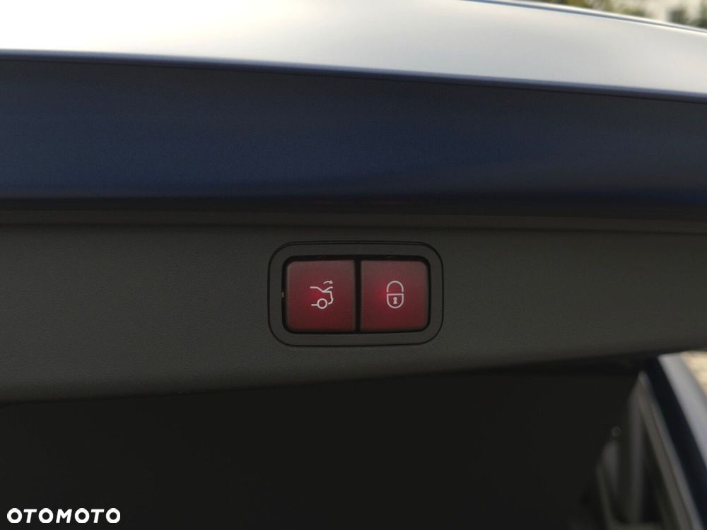 Mercedes-Benz AMG GT 63 4MATIC+ - 36