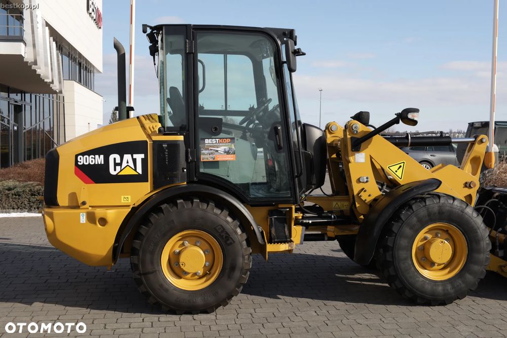 Caterpillar CAT 906M - 5