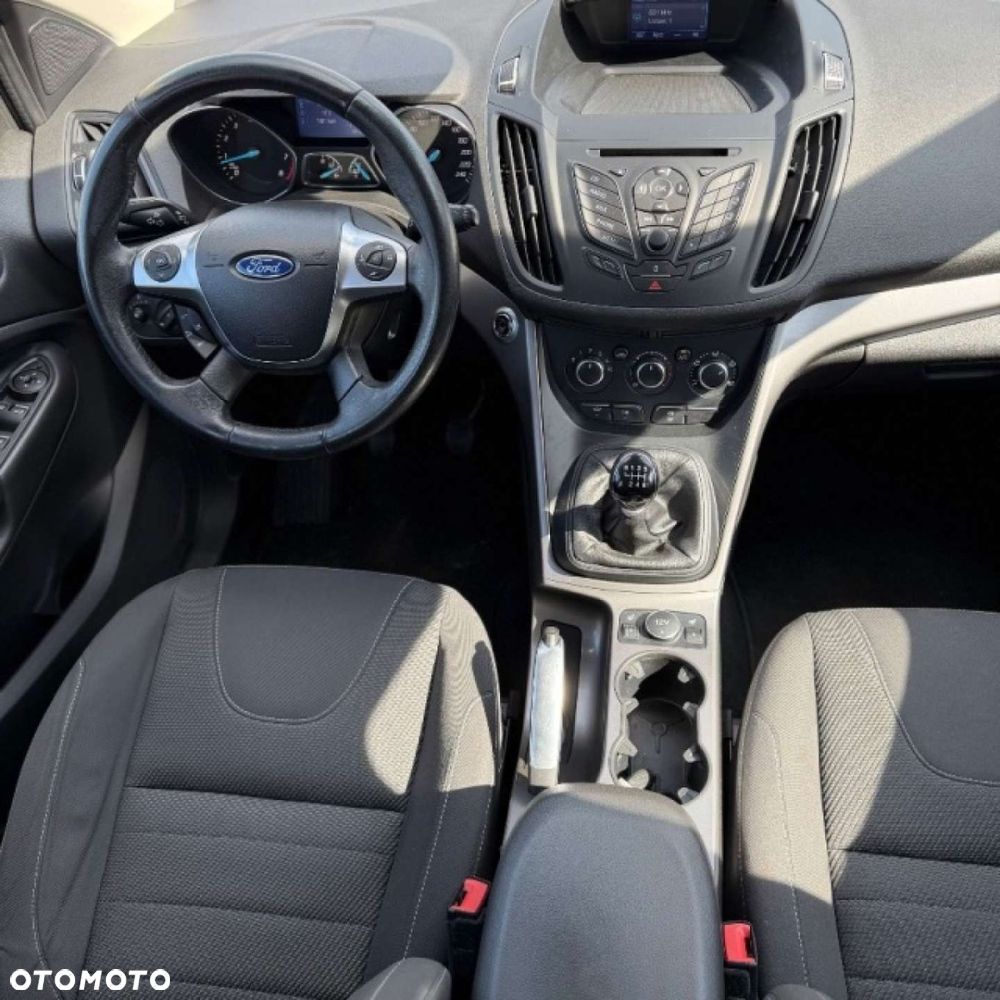 Ford Kuga 1.5 EcoBoost 2x4 Titanium - 29
