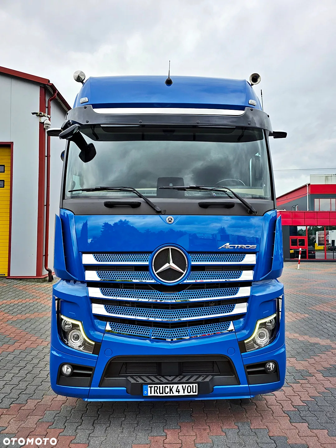 Mercedes-Benz ACTROS MP5 1851 / Giga / Aktywny asystent kierowania / Klima postojowa - 3