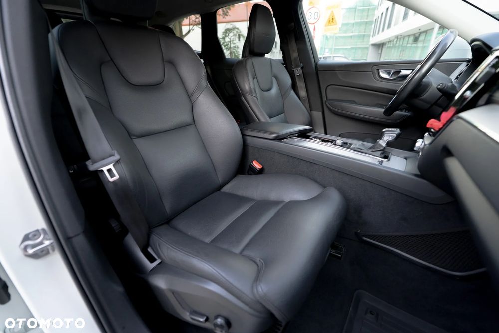 Volvo XC 60 D5 SCR AWD Inscription - 20